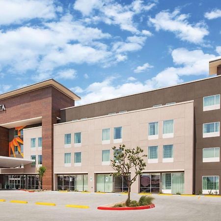 La Quinta Inn & Suites By Wyndham บาร์ดสทาวน์ ภายนอก รูปภาพ