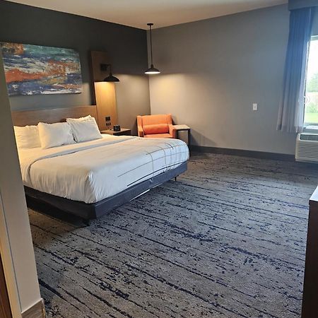 La Quinta Inn & Suites By Wyndham บาร์ดสทาวน์ ภายนอก รูปภาพ