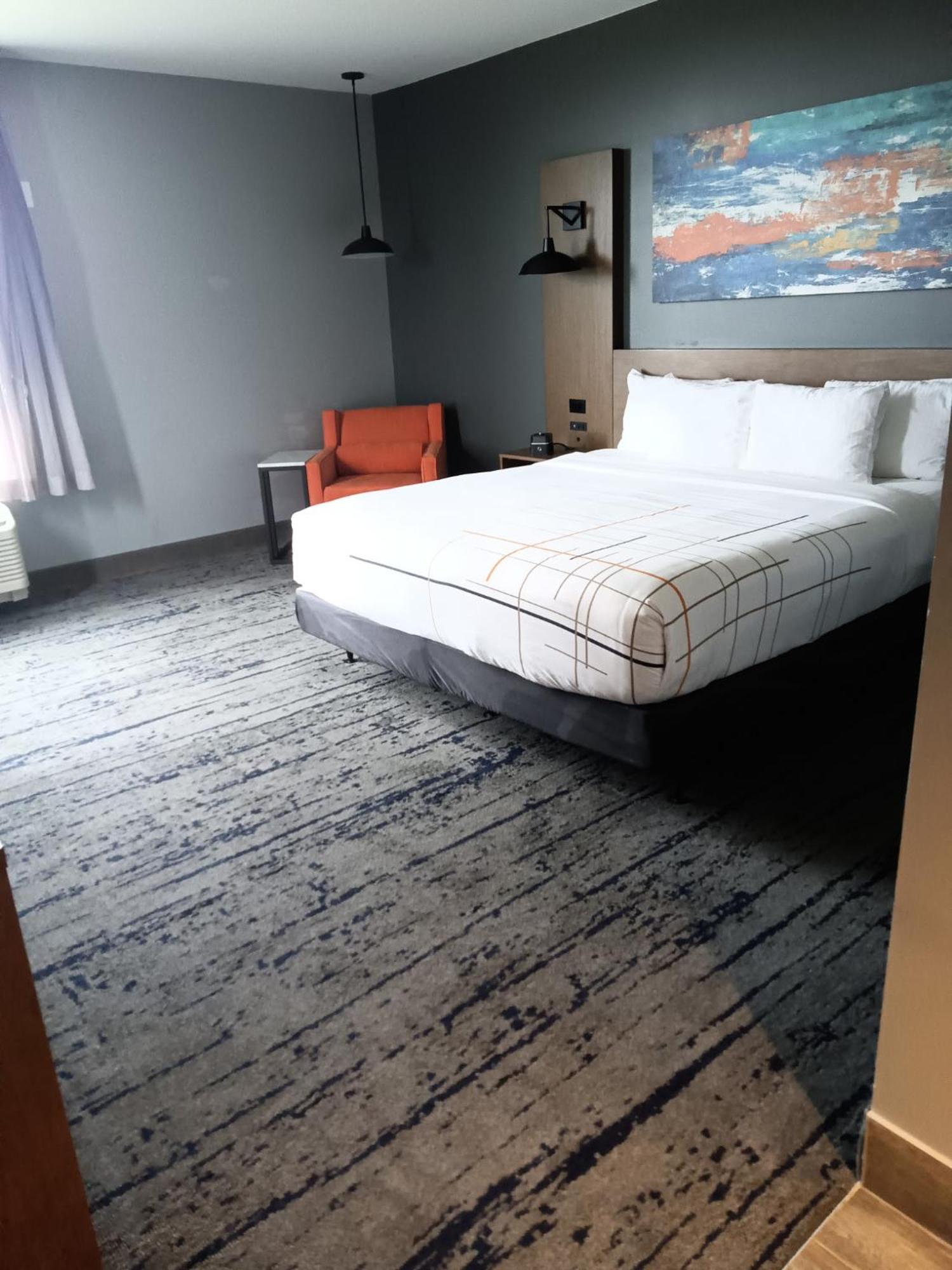 La Quinta Inn & Suites By Wyndham บาร์ดสทาวน์ ภายนอก รูปภาพ